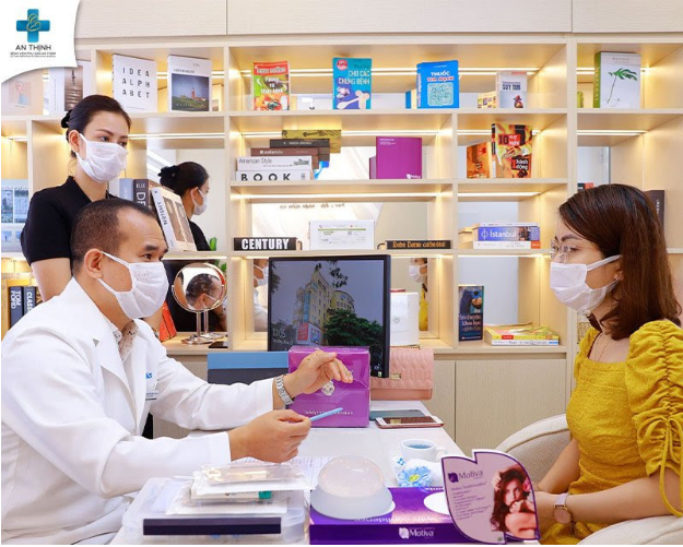 Mọi dịch vụ tại Bệnh viện Phụ Sản An Thịnh luôn được bác sĩ trực tiếp trao đổi, tư vấn với khách hàng.