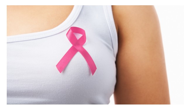 Người phải tiếp xúc nhiều với hóa chất độc hại, tia bức xạ có nguy cơ mắc ung thư vú