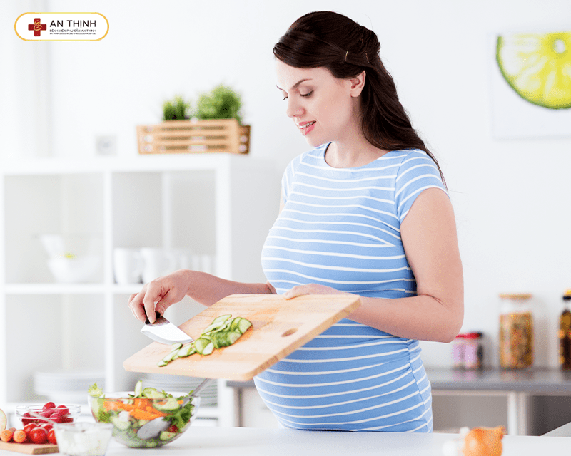 Khi có thai, thai phụ nên chăm sóc sức khỏe để đảm bảo thai kỳ khỏe mạnh