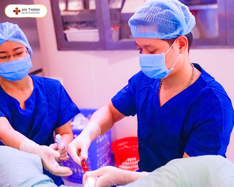 Bạn có thể cảm thấy những cơn đau nhẹ sau chọc hút trứng