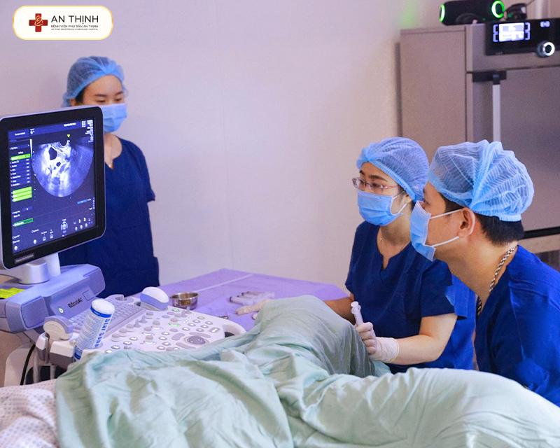 Sau chuyển phôi cần thời gian nghỉ ngơi để phôi làm tổ và hồi phục sức khỏe của mẹ