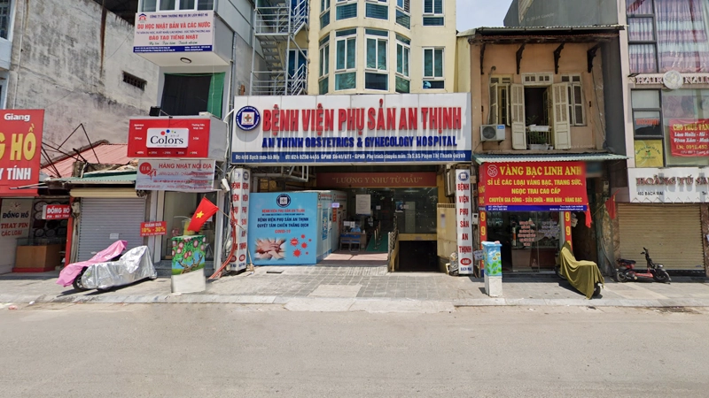bên ngoài bệnh viện phụ sản An Thịnh