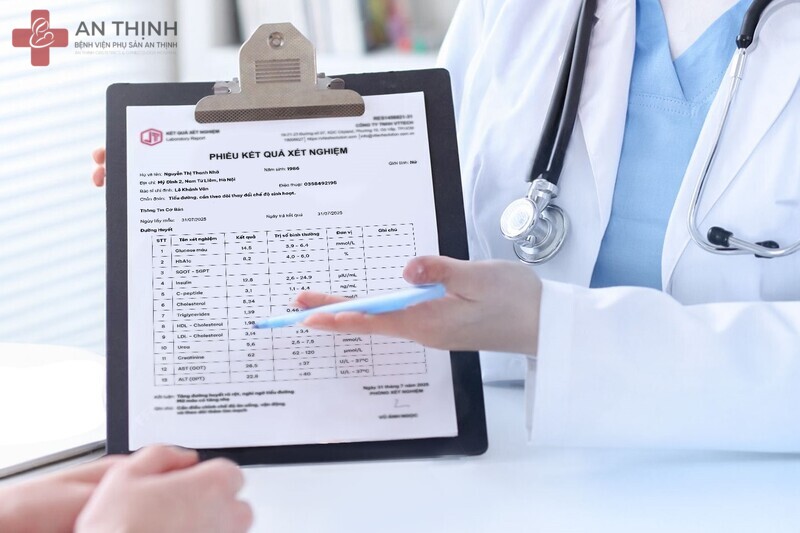 Nên mang đầy đủ hồ sơ y tế và danh sách câu hỏi để buổi khám diễn ra hiệu quả hơn