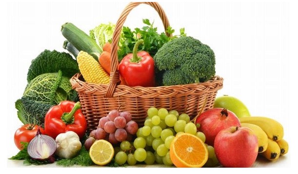 Các vitamin, vi lượng trong rau xanh, củ quả tươi đóng một phần thiết yếu trong việc chống lại các tác nhân, yếu tố gây bệnh