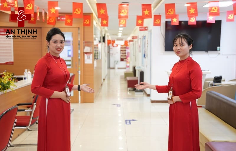 Khách hàng được hỗ trợ tận tâm tại An Thịnh