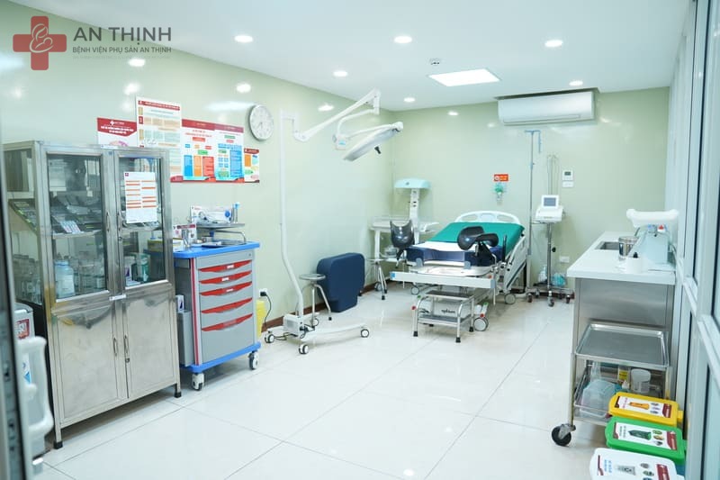 Trang thiết bị hiện đại giúp nâng cao độ chính xác và rút ngắn thời gian thăm khám